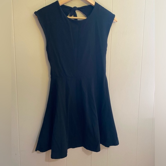 SOLD Aritzia Talula Palmetto Black Fit & Flare Cut Out Tie-Back Skater Dress - Picture 6 of 6